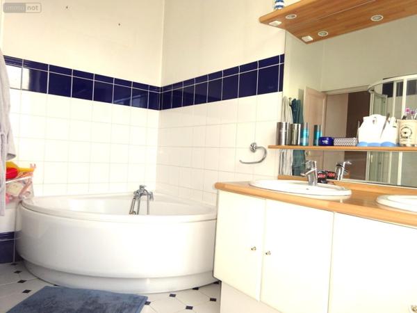 Maison de ville à vendre à Nogent-le-Rotrou dans l'Eure-et-Loir (28400), ref : NOG 977