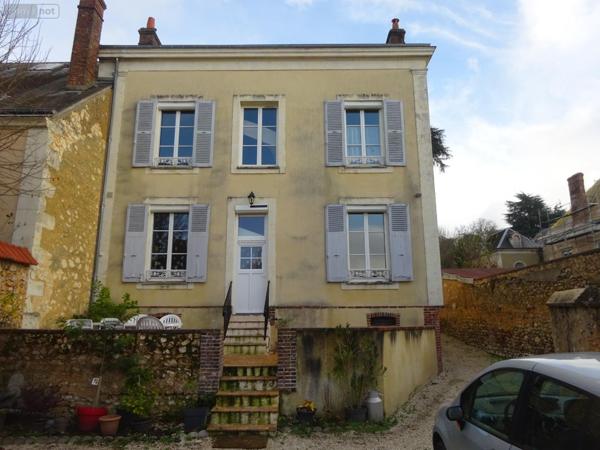 Maison de ville à vendre à Nogent-le-Rotrou dans l'Eure-et-Loir (28400), ref : NOG 977