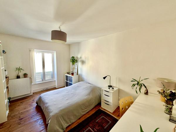 Vic-le-Comte (63270) Charmante maison de village rénovée – 115,72 m² – Cœur de Vic-le-Comte