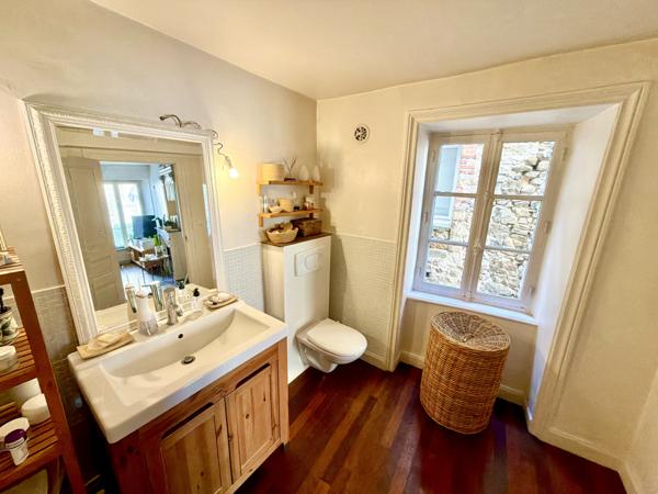 Vic-le-Comte (63270) Charmante maison de village rénovée – 115,72 m² – Cœur de Vic-le-Comte