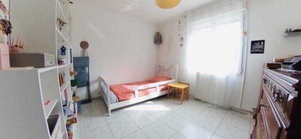 Millas Maison de plain-pied avec jardin piscine et garage 325 000 €