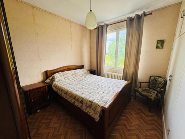 Pavillon sur sous sol dans un secteur calme de Varennes Vauzelles