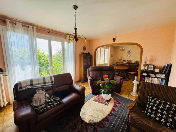 Pavillon sur sous sol dans un secteur calme de Varennes Vauzelles