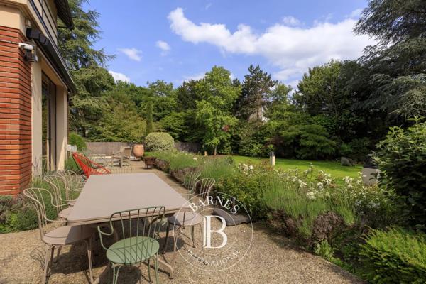 Garches, Maison 7 Chambres -  619 m² à vendre