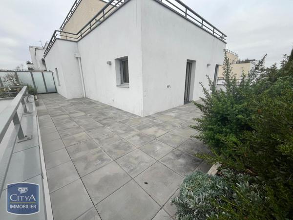 Appartement à louer 4 pièces 107.99m²