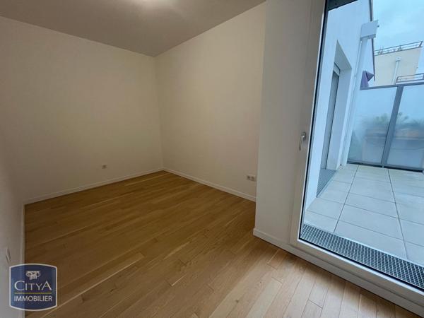 Appartement à louer 4 pièces 107.99m²