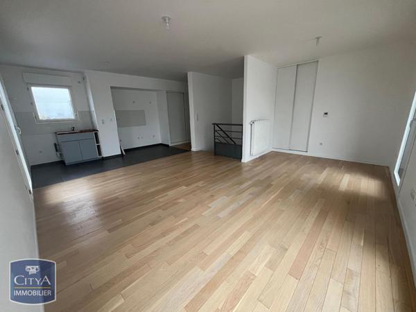 Appartement à louer 4 pièces 107.99m²