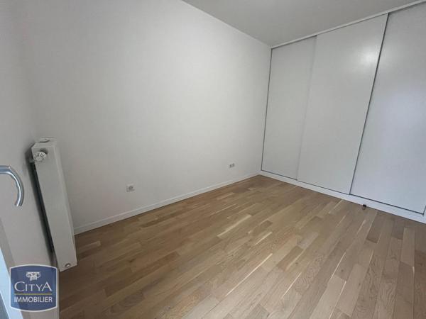 Appartement à louer 4 pièces 107.99m²