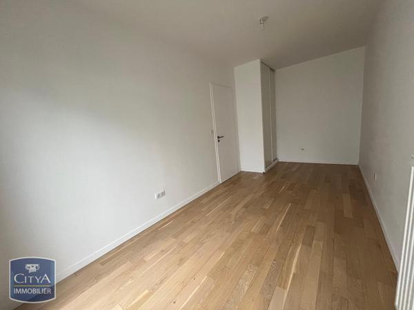Appartement à louer 4 pièces 107.99m²