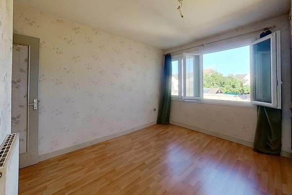 CHOISY LE ROI - Les Gondoles - Maison de 5 pièces - 83m² sur un sous-sol global - Terrain de 718m²