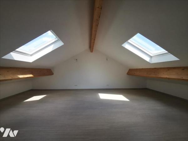 MAISON DE VILLE EN PARTIE RENOVÉE