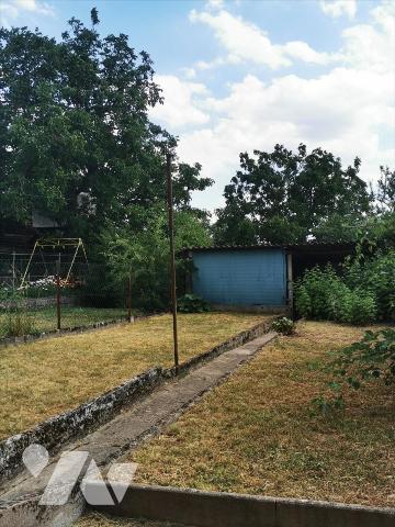 MAISON DE VILLE EN PARTIE RENOVÉE