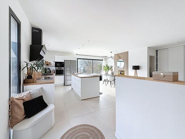 Jolie maison de plain-pied récente avec 3 chambres et garage sur Meximieux !