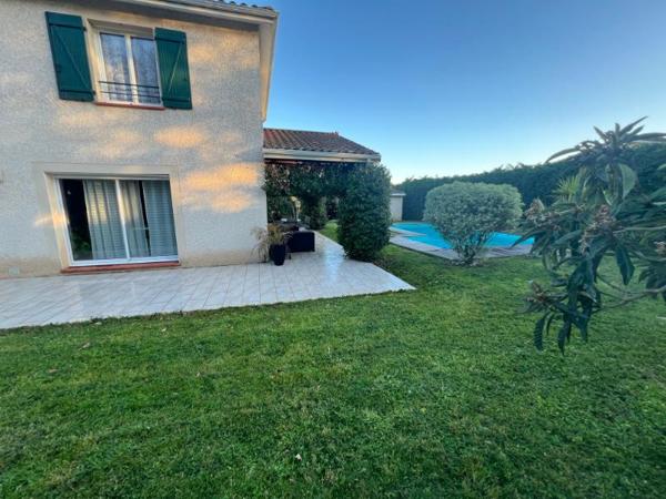 Maison Muret T6 de 177 m2 avec piscine surun terrain de 1020m²