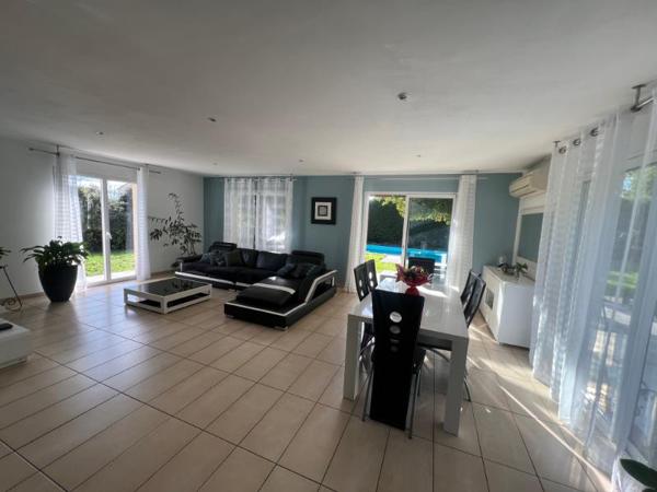 Maison Muret T6 de 177 m2 avec piscine surun terrain de 1020m²
