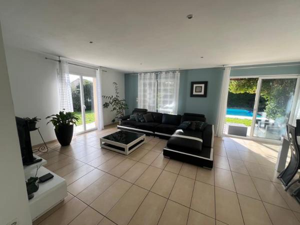 Maison Muret T6 de 177 m2 avec piscine surun terrain de 1020m²