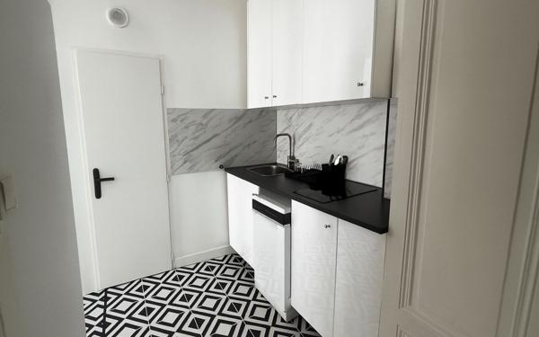 Appartement à vendre    3 pièces • 70,33 m2 Lyon 1