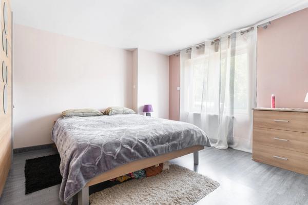 Maison
         7 pièces
        - 135 m² Exclusivité 425 000 € *