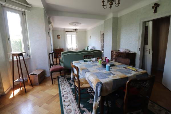Grande maison Maison bi-famille de plus de 200 m² sur environ 9 ares de terrain – Fort potentiel