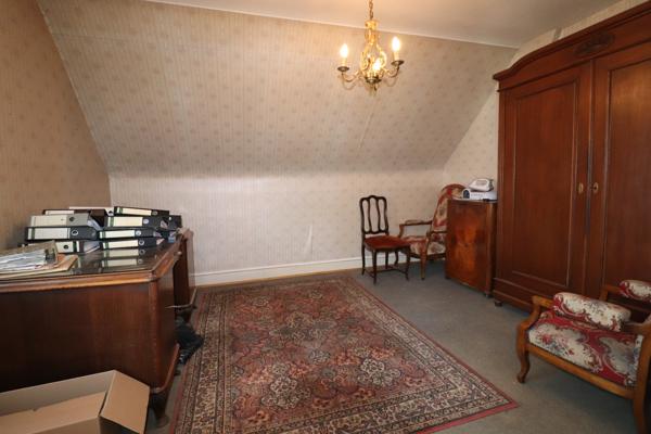 Grande maison Maison bi-famille de plus de 200 m² sur environ 9 ares de terrain – Fort potentiel