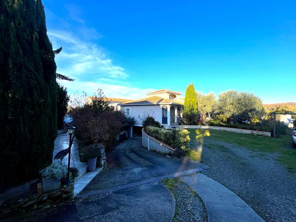 ST AMADOU A VENDRE VILLA D'ARCHITECTE AVEC PISCINE, PRESTATIONS HAUT DE GAMME