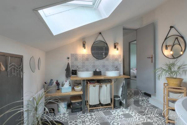 Maison avec séjour cathédrale, mezzanine et 4 chambres à vendre à Limoges