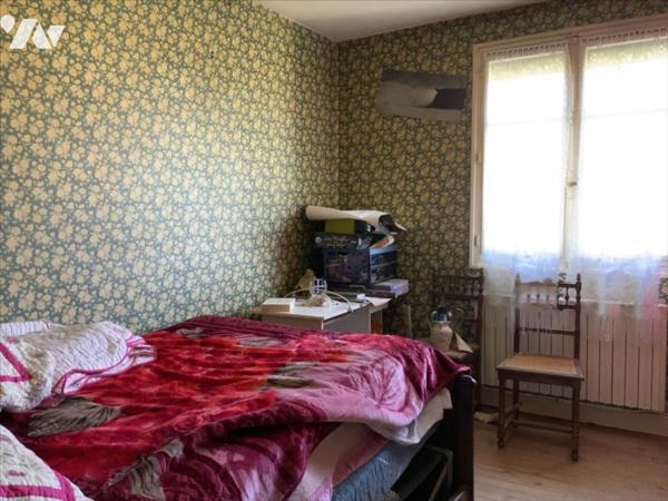 maison 3 chambres sur sous-sol complet à rénover