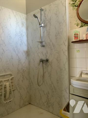 maison 3 chambres sur sous-sol complet à rénover