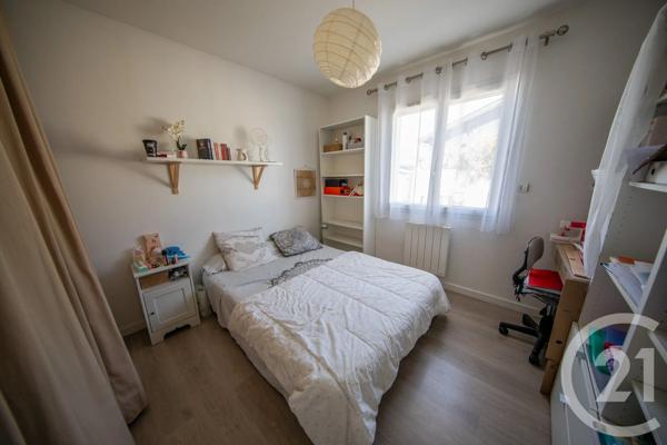 Maison à vendre  5 pièces - 78,31 m 2   ST MEDARD EN JALLES  - 33