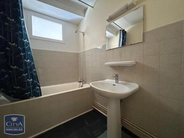 Appartement à louer 2 pièces 41.54m² Niort (79000)