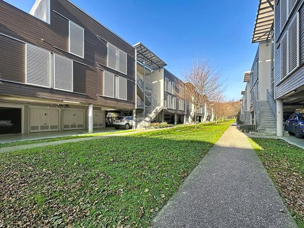 Appartement VAL POMPADOUR (limite CRETEIL) 3 pièces dernier étage avec terrasses et box!