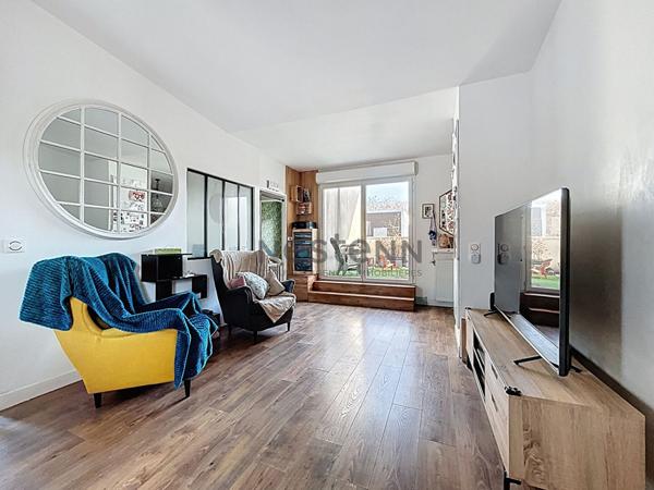 Appartement VAL POMPADOUR (limite CRETEIL) 3 pièces dernier étage avec terrasses et box!