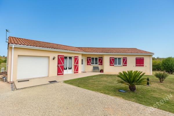 Charmante Maison de Plain-Pied sur un Grand Terrain Clôturé !