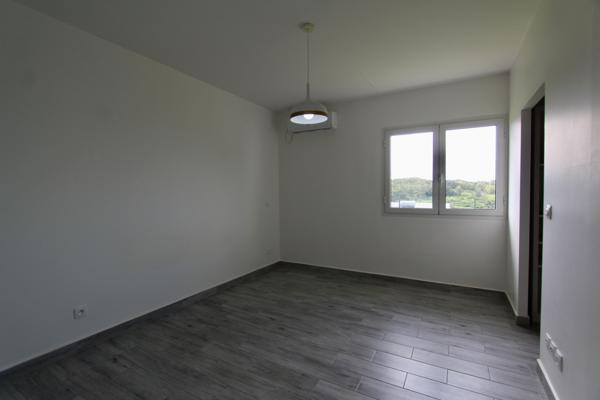 Petit-Bourg (97170) À LOUER – Superbe Villa T5 avec piscine au sel – Petit-Bourg
