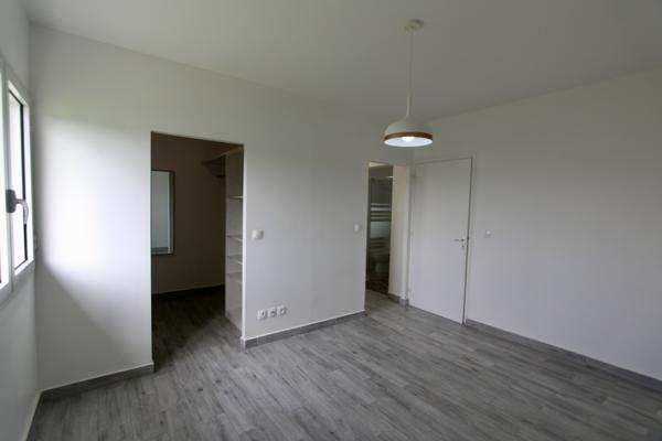 Petit-Bourg (97170) À LOUER – Superbe Villa T5 avec piscine au sel – Petit-Bourg