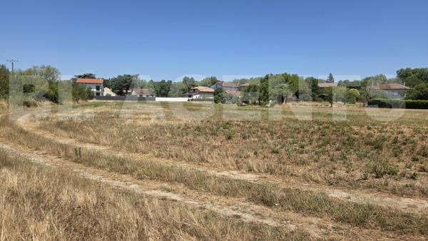 🏡 Terrain à bâtir de 5 760 m² – Castres (81100)