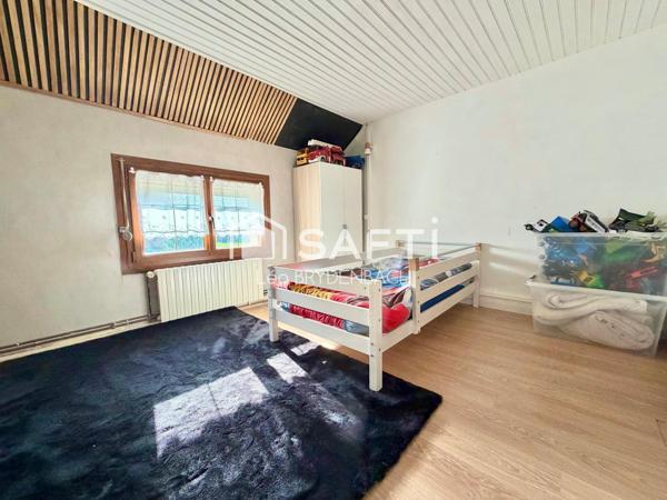 Maison individuelle 120 m2 - 4ch - jardin