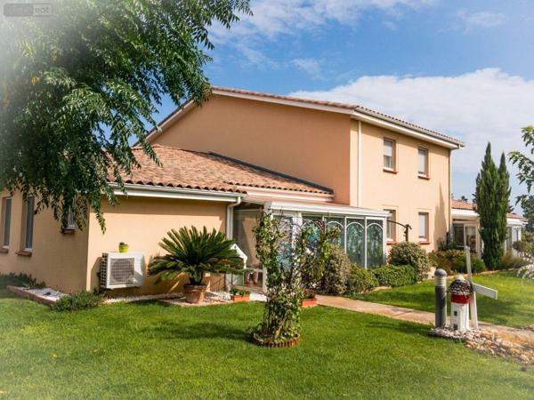 Villa à vendre à Saint-Gilles dans le Gard (30800), ref : 11411/452