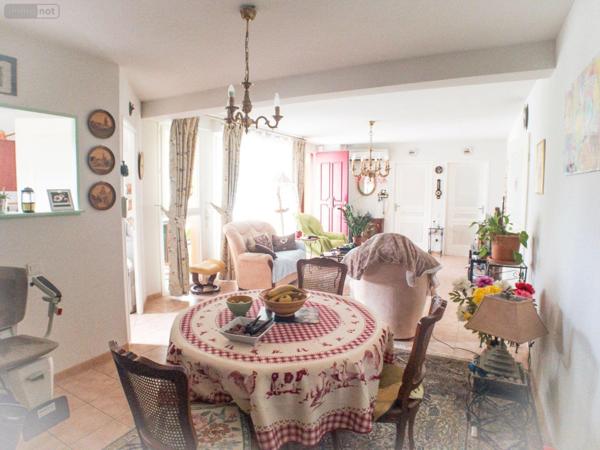 Villa à vendre à Saint-Gilles dans le Gard (30800), ref : 11411/452