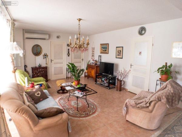 Villa à vendre à Saint-Gilles dans le Gard (30800), ref : 11411/452