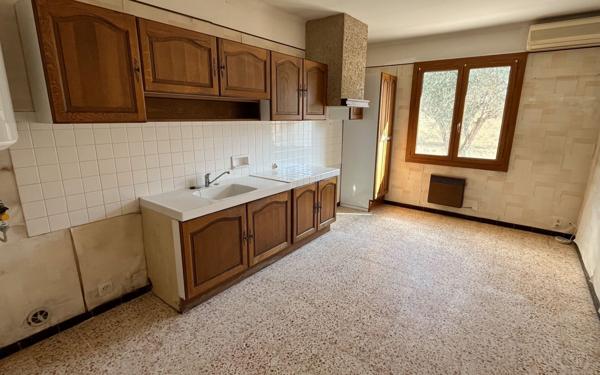 Maison à vendre    4 pièces •  Sorgues