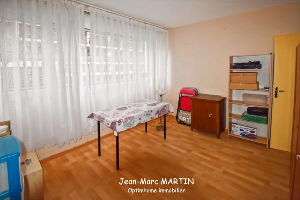A vendre, appartement T3 – Tourcoing, proche Mouvaux – 80,23 m² avec balcon, cave et garage.