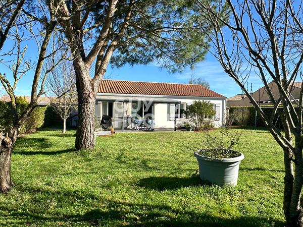 Maison à Fontenay Le Comte de plain-pied.