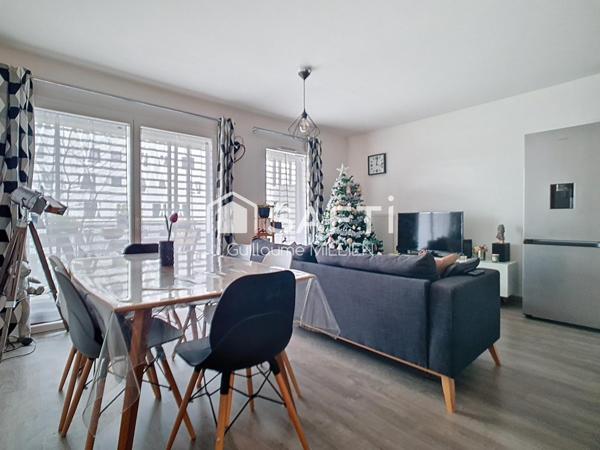 T2 avec grand balcon et parking - Mairie de Mons