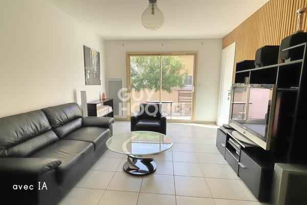 Maison à vendre à Canohès - 3 pièces, 67 m² de plain pied avec garage et jardin.