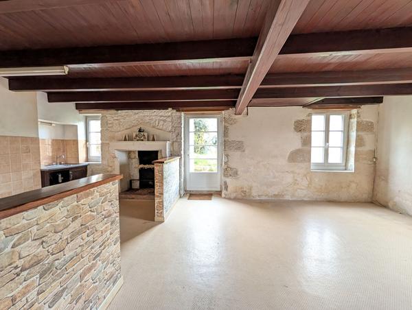 Maison en pierre 10 mn St Maixent l'école, La mothe st heray 79800