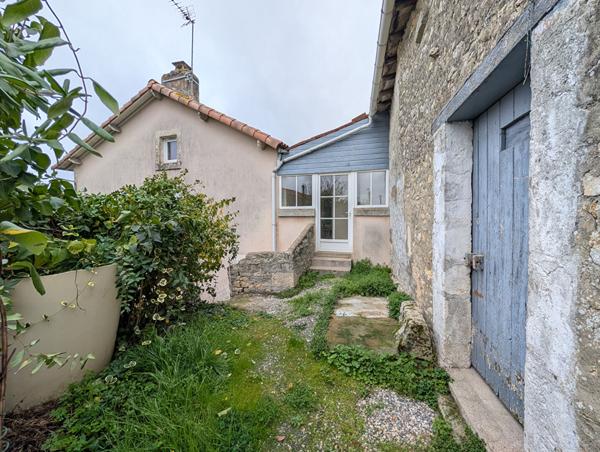 Maison en pierre 10 mn St Maixent l'école, La mothe st heray 79800