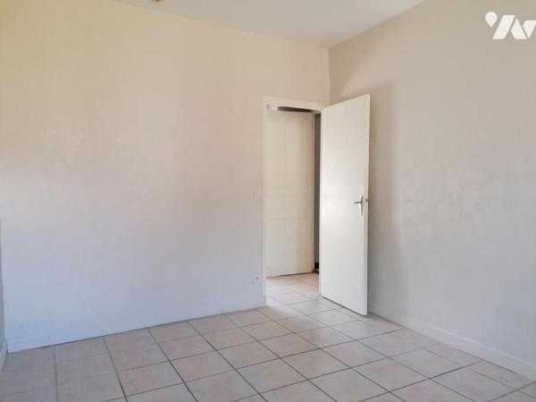 MAISON DE PAYS A RENOVER