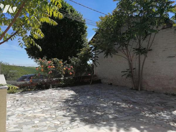 MAISON DE PAYS A RENOVER