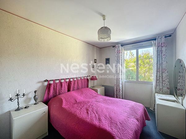 Maison de plain-pied avec jardin et dépendance à Morangis (91)